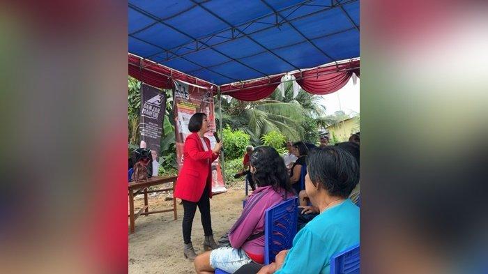 Bersosialisasi bersama Masyarakat Desa Kayu Besi, Mehoa Siap menyampaikan aspirasi masyarakat untuk Bangka Belitung lebih baik.