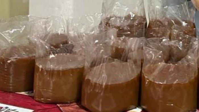 Kue keranjang.