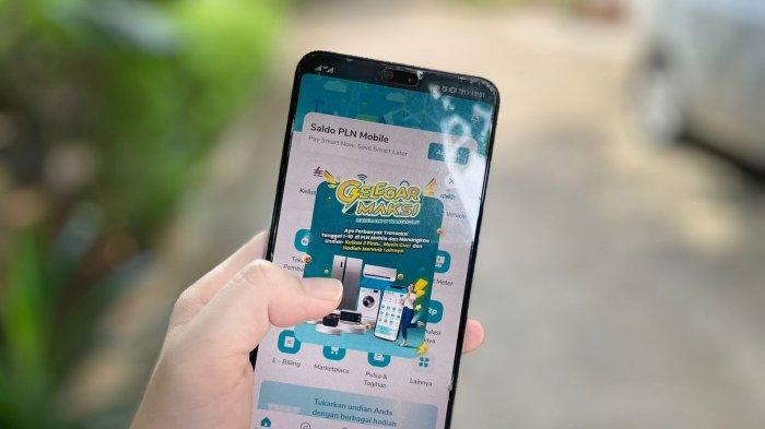 Pelanggan membuka informasi mengenai program Gelegar Maksi di aplikasi PLN Mobile