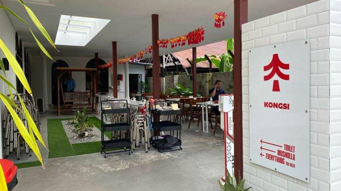 Kongsi tempat ngopi di Jalan Delima I, Taman Bunga, Kota Pangkalpinang Berkonsep Homey, dan Modern Oriental China.