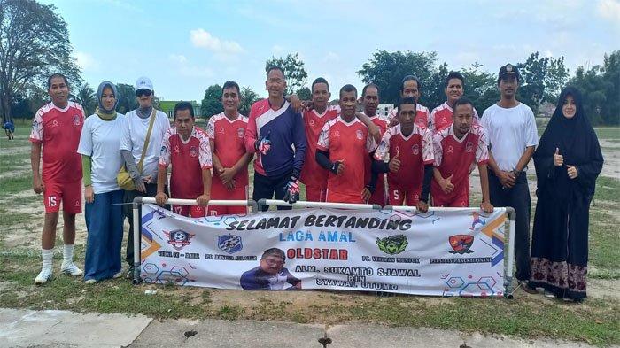 Foto Bersama Tim PS Bangka All Star bersama Keluarga Alm Sukamto Sjawal