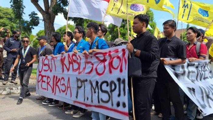 Aksi Damai PMII Cabang Kota Pangkalpinang dan Cabang Kabupaten Bangka di Kejati Babel.