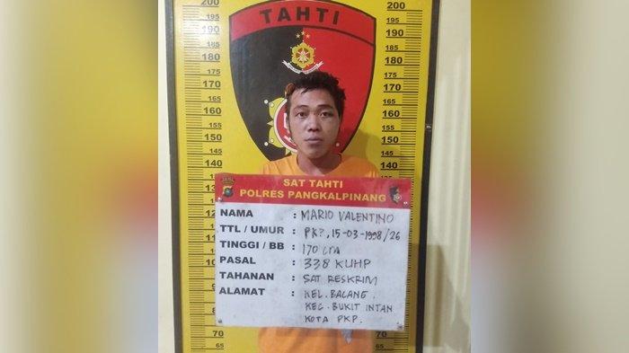 Pelaku pembunuhan saat diamankan di Mako Polresta Pangkalpinang, Selasa (11/06/2024).