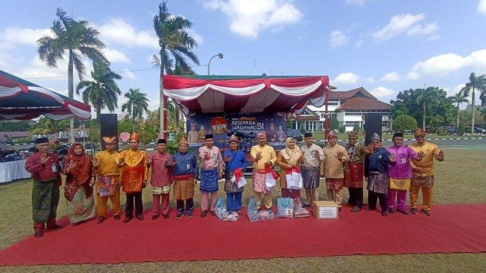 Hari Keluarga Nasional ke 31 di halaman Kantor Gubernur Provinsi Kepulauan Bangka Belitung, Rabu (24/7/2024).