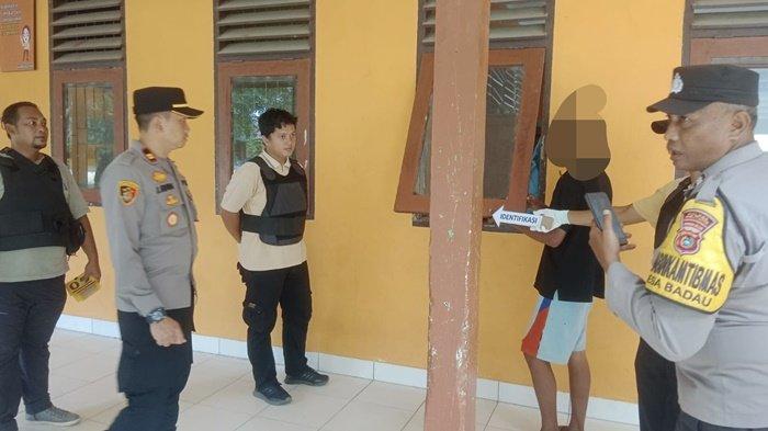 Kapolsek Badau Iptu Dedy Irmawan bersama jajaran melakukan olah TKP kasus percobaan pencurian pada Jumat (6/9/2024).