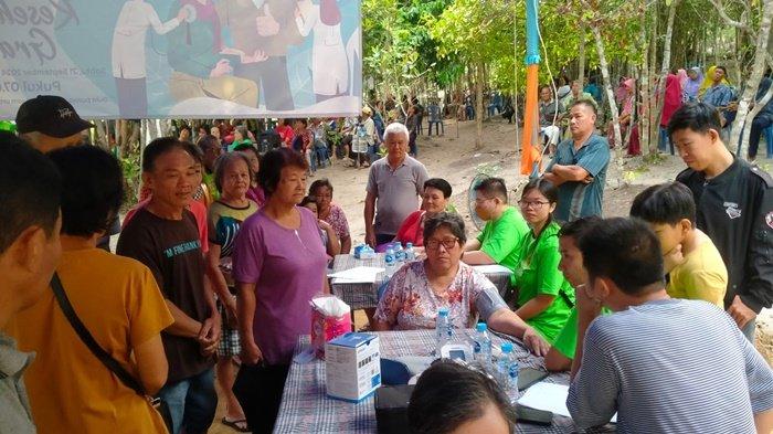 Yayasan Bangka Alam Lestari menggelar pemeriksaan kesehatan di Bukit Sakbuk Rebo Desa Rebo Kecamatan Sungailiat Kabupaten Bangka Sabtu (21/9/2024).