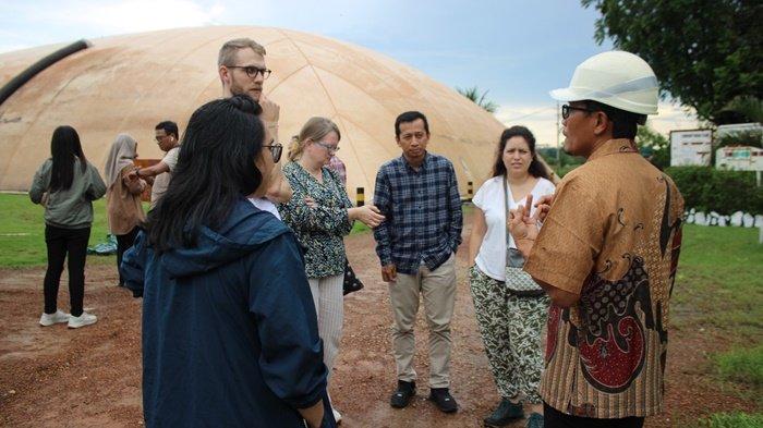 Kegiatan peserta CitRes-Net NORHED II di Pulau Belitung pada 10–14 November 2024 lalu.