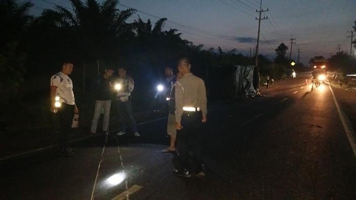 KECELAKAAN -- Kecelakaan beruntun yang terjadi di Jalan Ujung Tebing, Kelapa, Kabupaten Bangka Barat, Provinsi Bangka Belitung, pada Kamis (31/7/2025) siang, menghebohkan masyarakat di Kecamatan Kelapa.