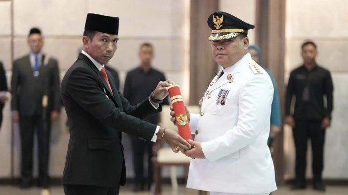 Muhammad Haris, resmi dilantik menjadi Penjabat (Pj) Bupati Kabupaten Bangka, oleh Pj Gubernur Bangka Belitung, Suganda Pandapotan Pasaribu, Rabu (27/9/2023) pagi, di ruang Pasir Padi, Kantor Gubernur Babel. 