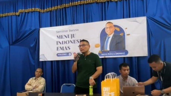 Bennix saat mengisi kegiatan Seminar Kampus Bennix di Universitas Pertiba, Pangkalpinang, Kamis (24/4/2025).