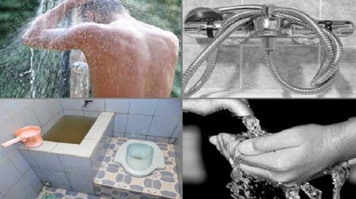 Mandi Wajib Tanpa Busana Menurut Pandangan Buya Yahya dan Ustaz Abdul