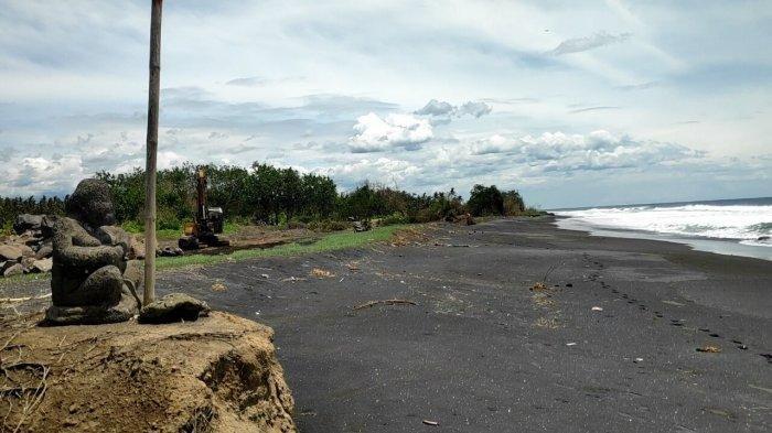Pantai Purnama di Gianyar, Bali.