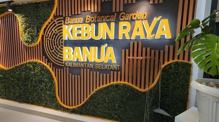 Suasana pameran Nature of Exhibition Banua Botanical Garden di Kebun Raya Banua.