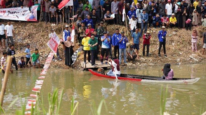 Bupati HST, H Aulia Oktafiandi saat Buka Bupati Cup Lomba Bakayuh Jukung