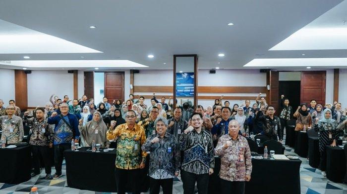Bupati HST, H Aulia Oktafiandi saat membuka workshop Penguatan Manajemen Pengelolaan Penyelenggaraan SPIP Terintegrasi
