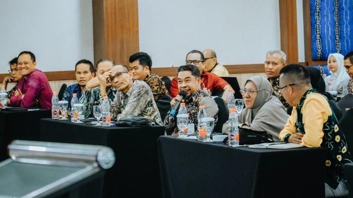 Bupati HST, H Aulia Oktafiandi saat membuka workshop Penguatan Manajemen Pengelolaan Penyelenggaraan SPIP Terintegrasi