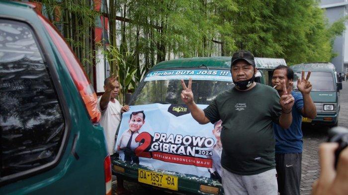 Calon Presiden Prabowo Subianto dijadwalkan mendarat pukul 13.30, Wita Sabtu (30/1/2024) antusias warga ingin bertemu dan menyapa calon presiden nomor urut 2 nampak terlihat.