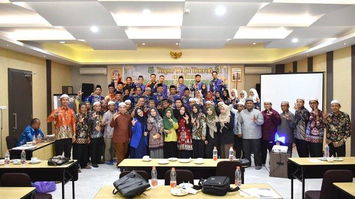 DPD LASQI Nusantara Jaya Kabupaten Kapuas saat menggelar Rapat Kerja Daerah (Rakerda), Jumat (10/5/2025) bertempat di Hasupa Meeting Room Fovere Hotel Kuala Kapuas.