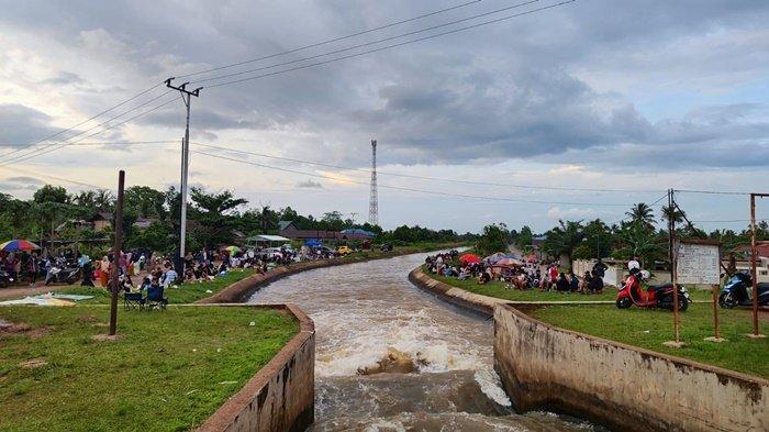 Dengan lokasinya yang terletak di Cindai Alus, Kabupaten Banjar, dan dekat dengan Kota Banjarbaru, Irigasi Cindai Alus menjadi alternatif wisata yang menarik.