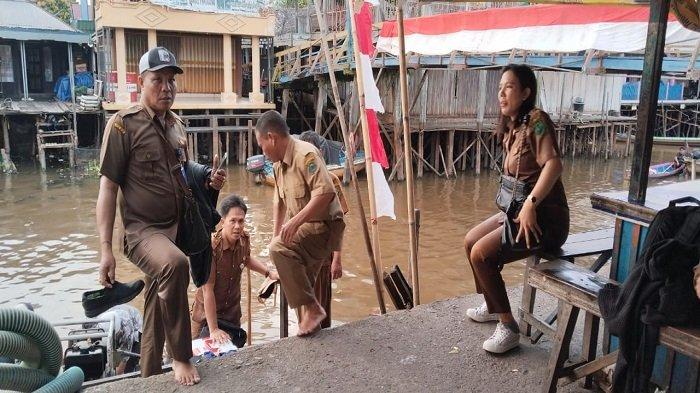 Empat dokter hewan di Kabupaten HSU berhasil selamat saat speedboat yang mereka tumpangi terbalik di perbatasan Desa Pal Batu dan Rintisan Kecamatan Paminggir, Selasa (13/8/2024).