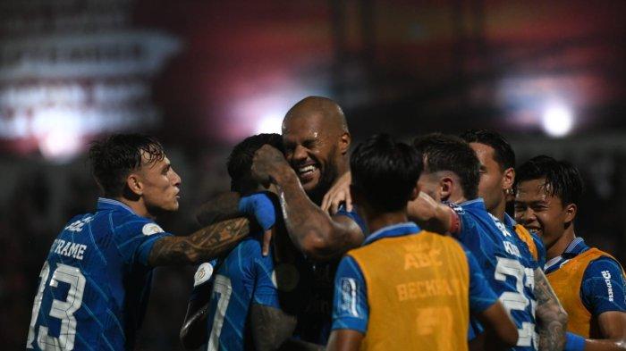 Persib Bandung Juara! Madura Utd Runner Up dan Daftar Penerima Penghargaan Liga 1 2023/2024 - Halaman all - Banjarmasinpost | Arenanews-1
