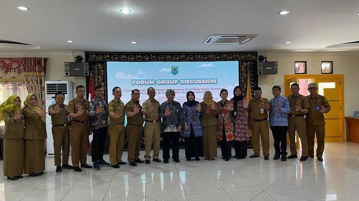 Foto bersama usai Forum Group Discussion (FGD) bertajuk 