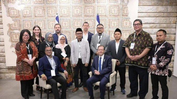 Foto pertemuan cendekiawan Nahdlatul Ulama (NU) dengan Presiden Israel Isaac Herzog yang menjadi sorotan dan mendapat kritikan keras