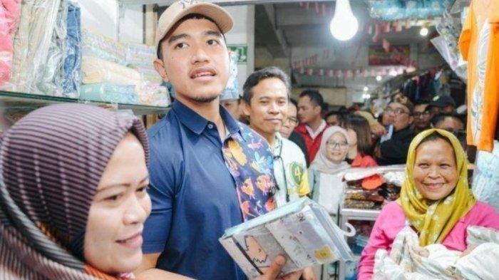 Tribun Jabar Kaesang Pangarep belanja perlengkapan bayi di Pasar Panorama, Lembang, Bandung Barat, Senin (30/9/2024).