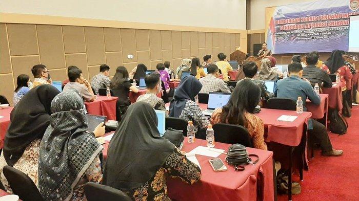Kegiatan Bimtek penerapan aplikasi SRIKANDI yang juga diikuti perwakilan dari Kabupaten Kapuas, di Palangka Raya.