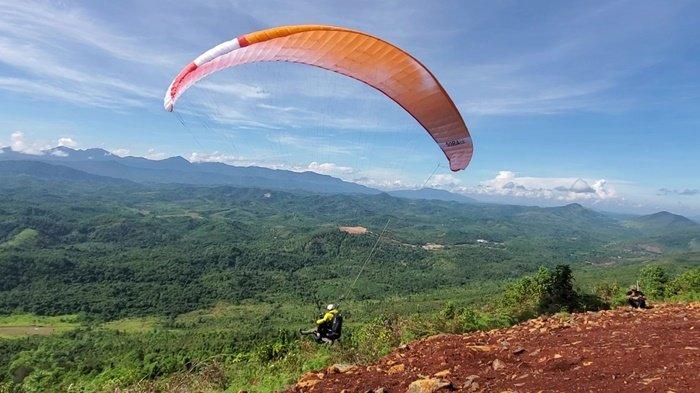 Wisata Kalsel: Pengunjung Sumedang Pujikan Paralayang Tahura