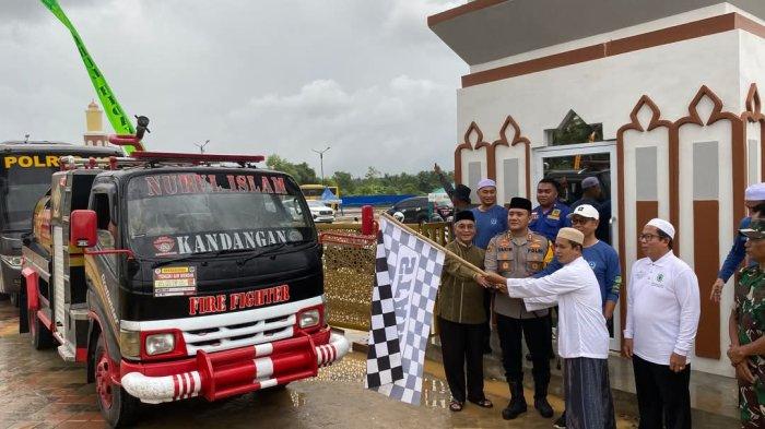 Relawan HSS Berangkat ke Sekumpul Martapura Bantu Pasok Air Bersih dan Tenaga Kebersihan