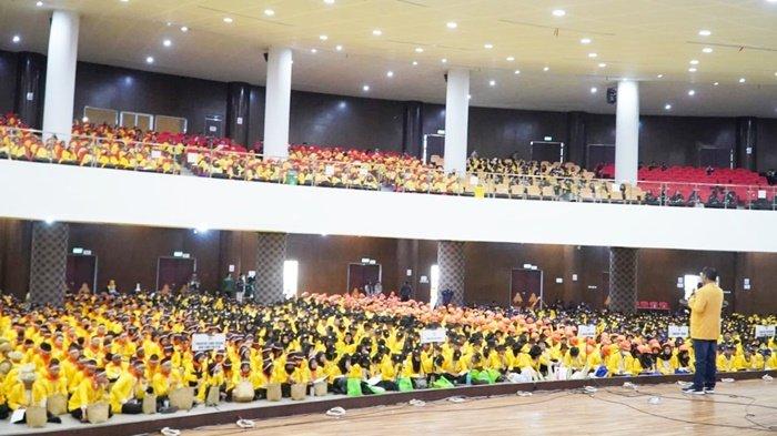 Pembukaan Pengenalan Kehidupan Kampus bagi Mahasiswa Baru (PKKMB) Universitas Lambung Mangkurat (ULM) di gedung auditorium di Kota Banjarbaru, Provinsi Kalimantan Selatan, Selasa (15/8/2023).