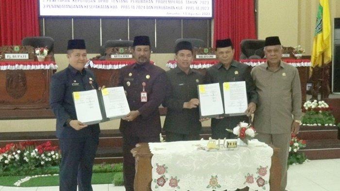 Penandatanganan Kesepakatan Bersama Kebijakan umum APBD (KUA) Prioritas Plafon Anggaran Sementara (PPAS) Tahun 2024 dan Perubahan KUA dan Perubahan PPAS Tahun 2023.