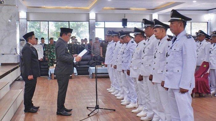 Pengukuhan 148 kapala desa oleh Bupati Balangan