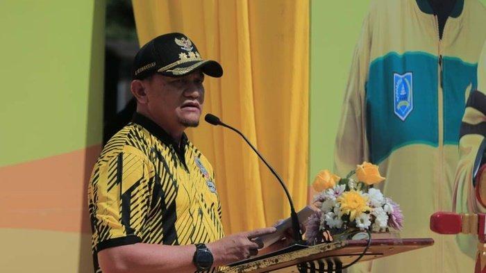 Pj BUpati HSS H Hermasnyah sekalu Kadispora Kalsel menyampaikan laporang terkait penyelenggaraan POPDA Kalsel 2024, dimana HSS menjadi tuan rumah