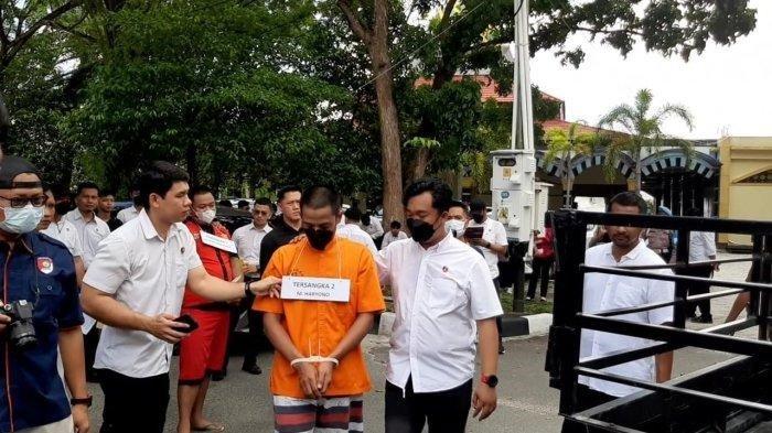 Polda Kalteng melakukan rekonstruksi kasus polisi tembak warga di Katingan. Terdapat potensi muncul tindak pidana lain rekonstruksi itu, Senin (6/1/2025). 