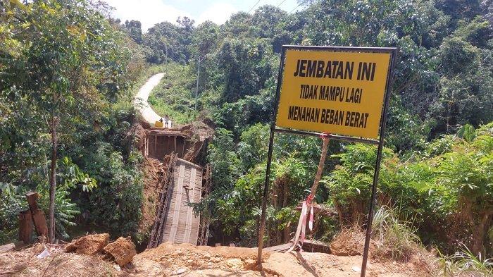 Rambu peringatan bertulis 