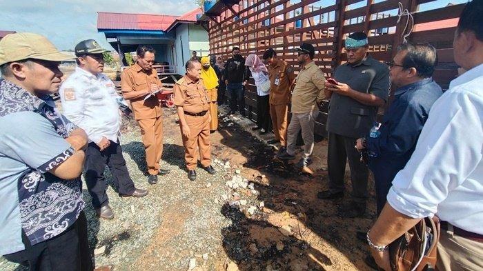 Rombongan Komisi III DPRD Bontang meninjau lokasi kandang khusus yang dipersiapkan, untuk Buaya Riska, di RT 01, Kelurahan Tanjung Laut Indah, Bontang Selatan, Senin (29/1/2024).