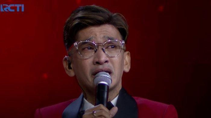 Presenter Ruben Onsu.