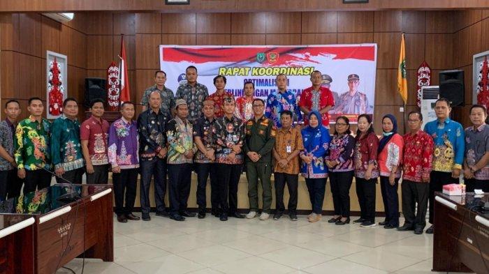 Satuan Polisi Pamong Praja dan Pemadam Kebakaran Kabupaten Kapuas adakan rapat koordinasi Optimalisasi perlindungan masyarakat se Kabupaten Kapuas di Aula Bappalitbangda Kuala Kapuas, Kamis (19/10/2023).