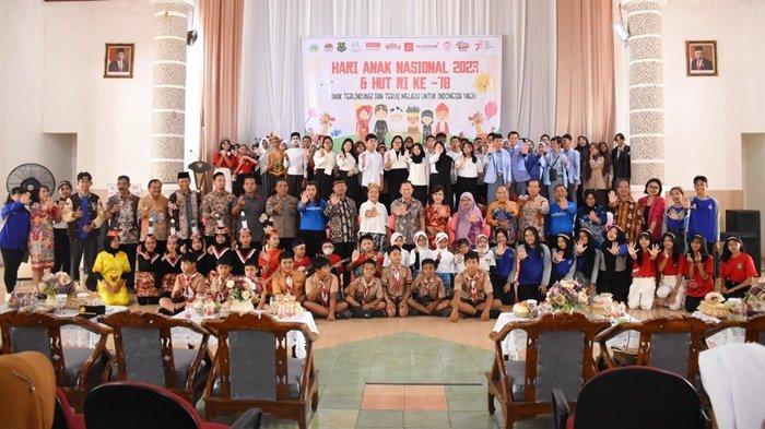 Sekretaris Daerah (Sekda) yang juga Ketua Gugus Tugas Kota Layak (KLA) Kabupaten Kapuas, Septedy, pada perayaan hari Anak Nasional Anak, sekaligus perayaan Hari Ulang Tahun ke-78 Kemerdekaan Republik Indonesia dengan tema “Anak terlindungi dan terus melaju untuk Indonesia Maju” bertempat di Aulau Kantor Bupati, Sabtu (12/8/2023).