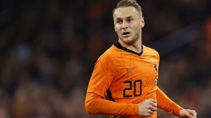 Teun Koopmeiners saat pertandingan persahabatan sepak bola Belanda vs Jerman di Johan Cruijff Arena pada 29 Maret 2022 di Amsterdam. 