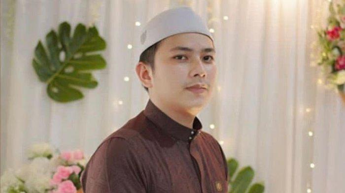 M Rasad Bagaimana Ketika Mendengar Suara Azan di Handphone, Ini Kata Ustadz ...