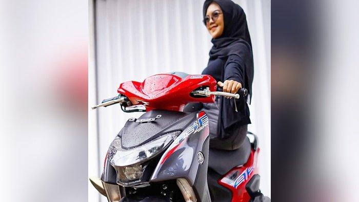 Yamaha Gear 125 adalah kendaraan ringkas yang memiliki banyak fitur canggih dan efisien bahan bakar.