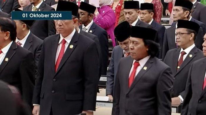 Komen pelantikan Komeng sebagai Anggota DPD RI.