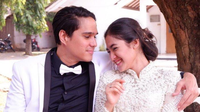 Foto Cut Syifa dan Mischa Chandrawinata menikah di Samudra Cinta