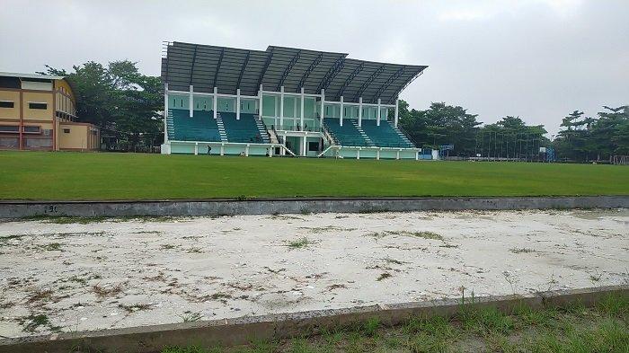 Lapangan SKB Mulawarman yang akan dikaji penggunaaan lintasan Tartan di SKB Mulawarman, Jumat (2/7/2021). 