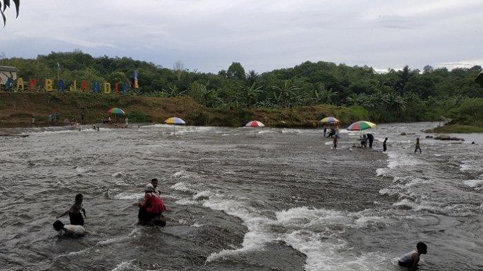 Lokasi wisata air Riam Bejandik.
