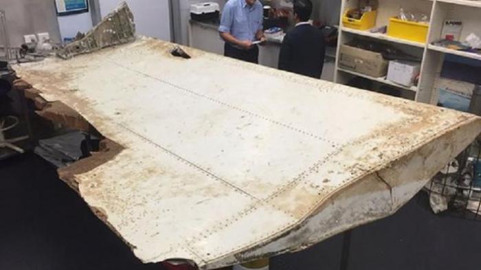 Potongan besar benda yang ditemukan di lepas pantai Tanzania telah dipastikan sebagai bagian dari pesawat Malaysia Airlines MH370 yang hilang.