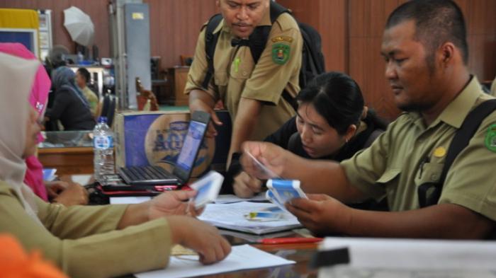 Gaji Pns Resmi Naik 8 Persen Tahun Depan Cek Rincian Nominal Gaji Per